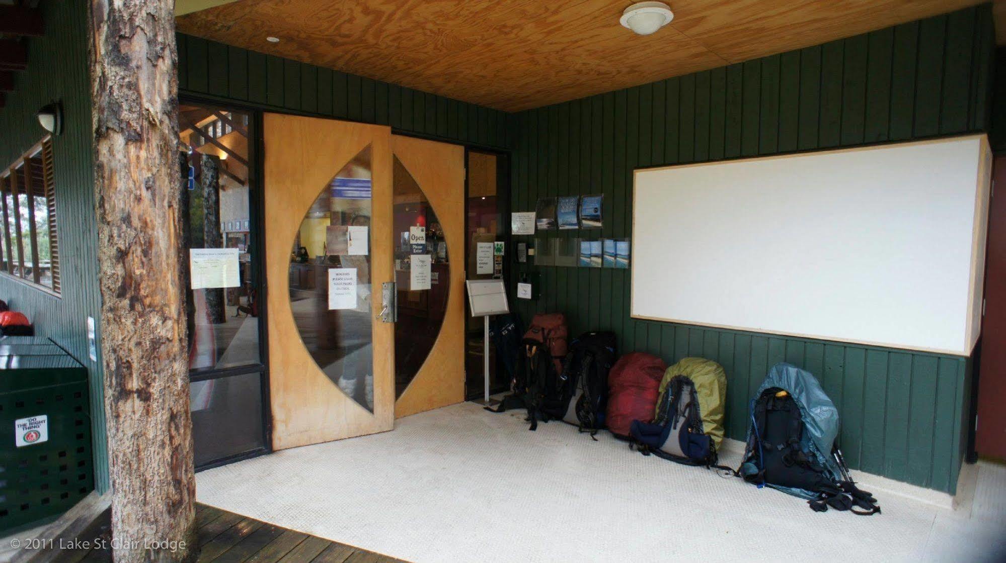 Lake St Clair Lodge Екстериор снимка