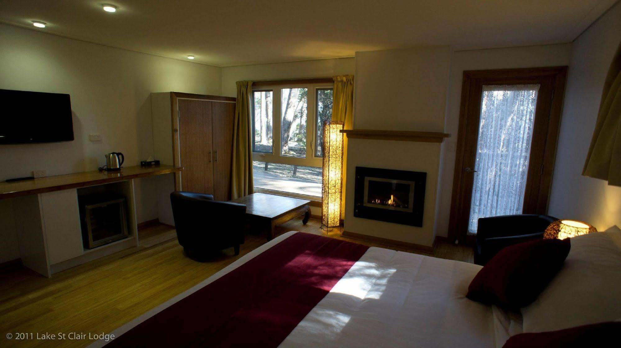 Lake St Clair Lodge Екстериор снимка