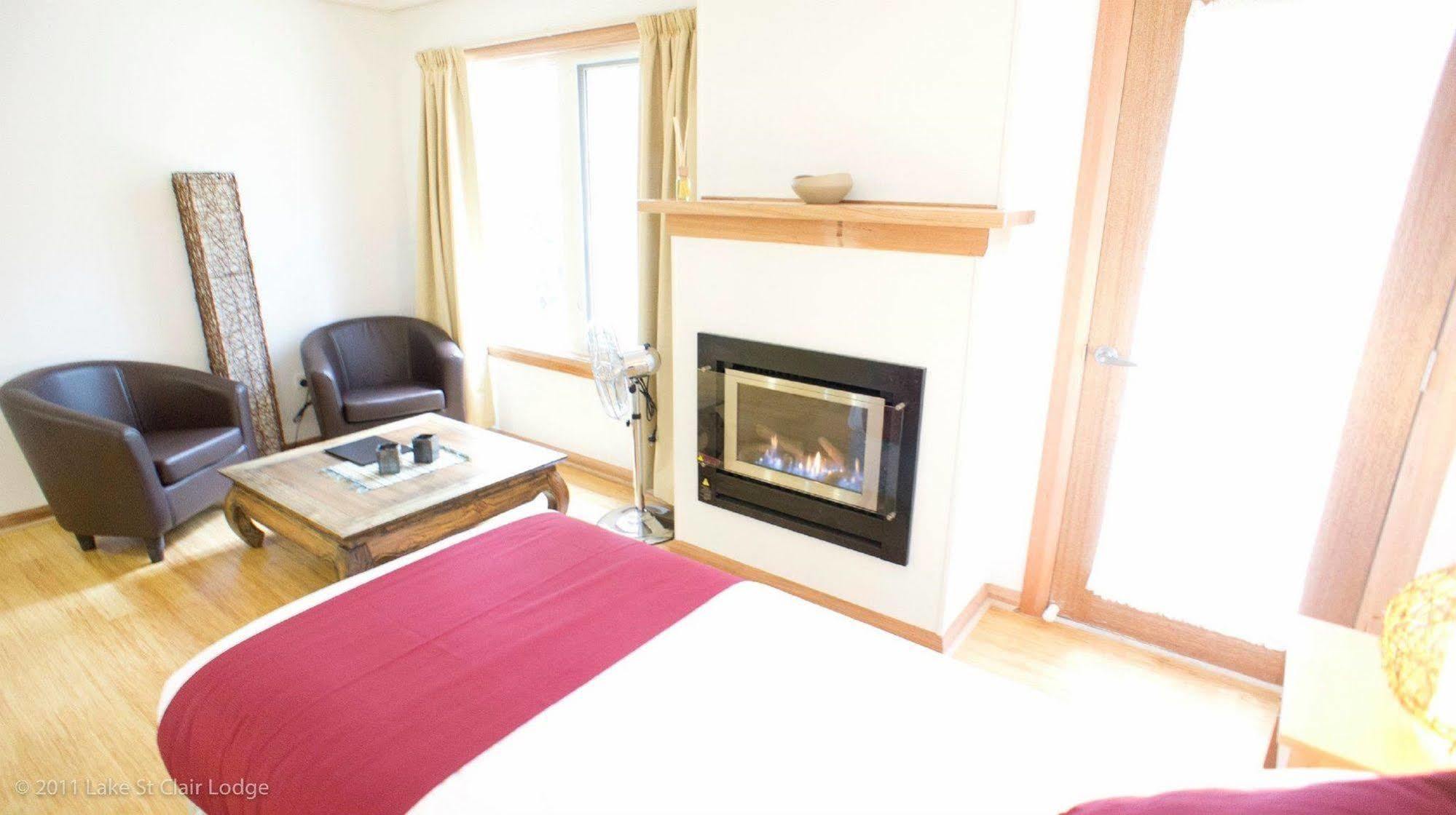 Lake St Clair Lodge Екстериор снимка